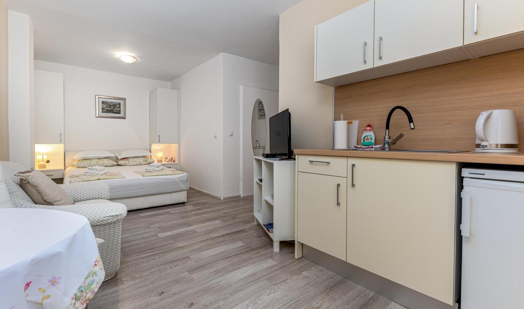 Apartments Gisela Makarska Rum bild